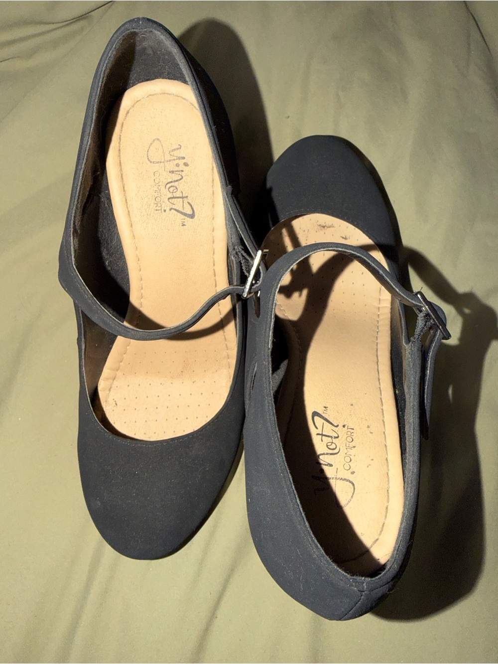 Black Mary Jane Block Heel Pumps with Ankle Strap - Picture 4 of 7